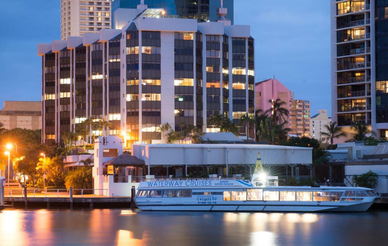 Tiki Hotel Apartments Surfers Paradise Gold Coast Exterior photo